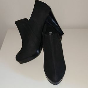 Fioni black high heels
